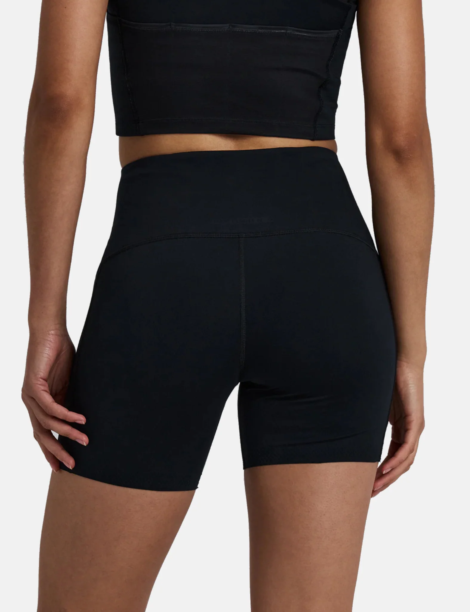 Bandit Women's Stamina-V High Waist 5" Compression Shorts - Black - Image 3