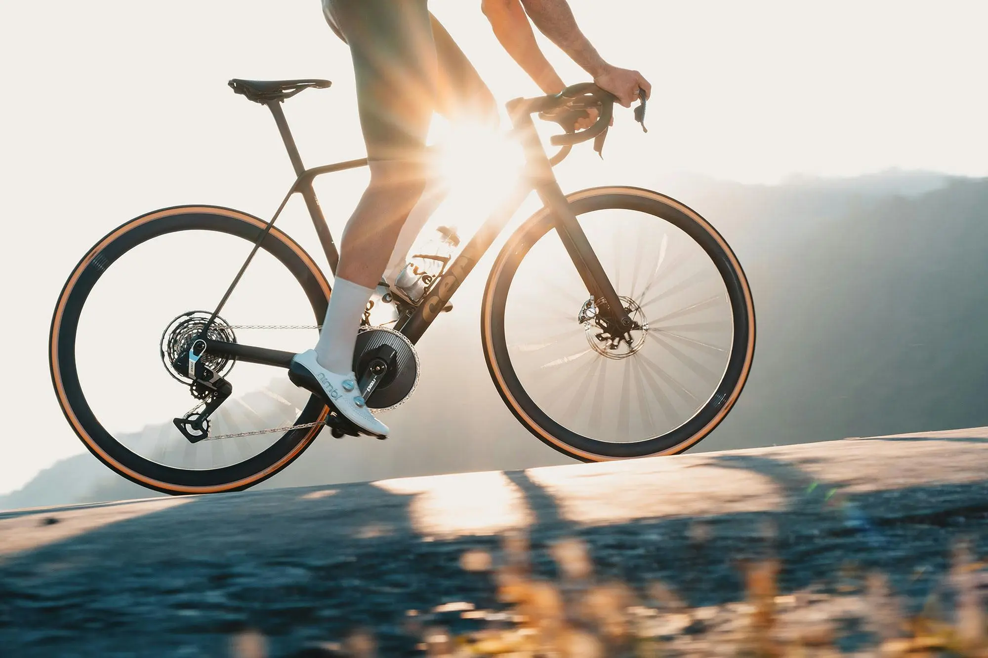 Cervelo R5 Bike Road Bike - Five Black/Bronze - Image 4
