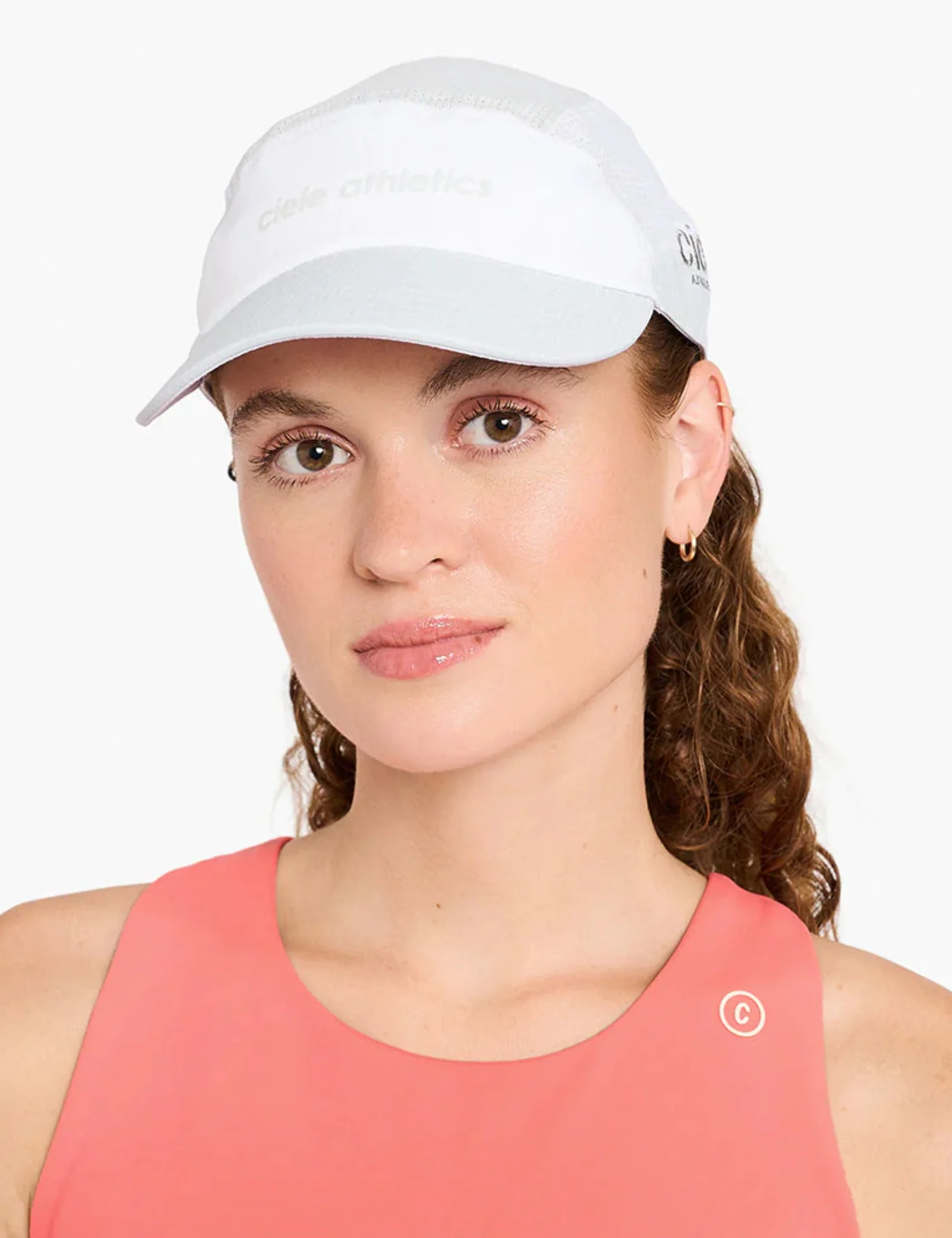 Ciele Athletics FSTCapSC Field IconicSL Cap - White/Grey - Image 4