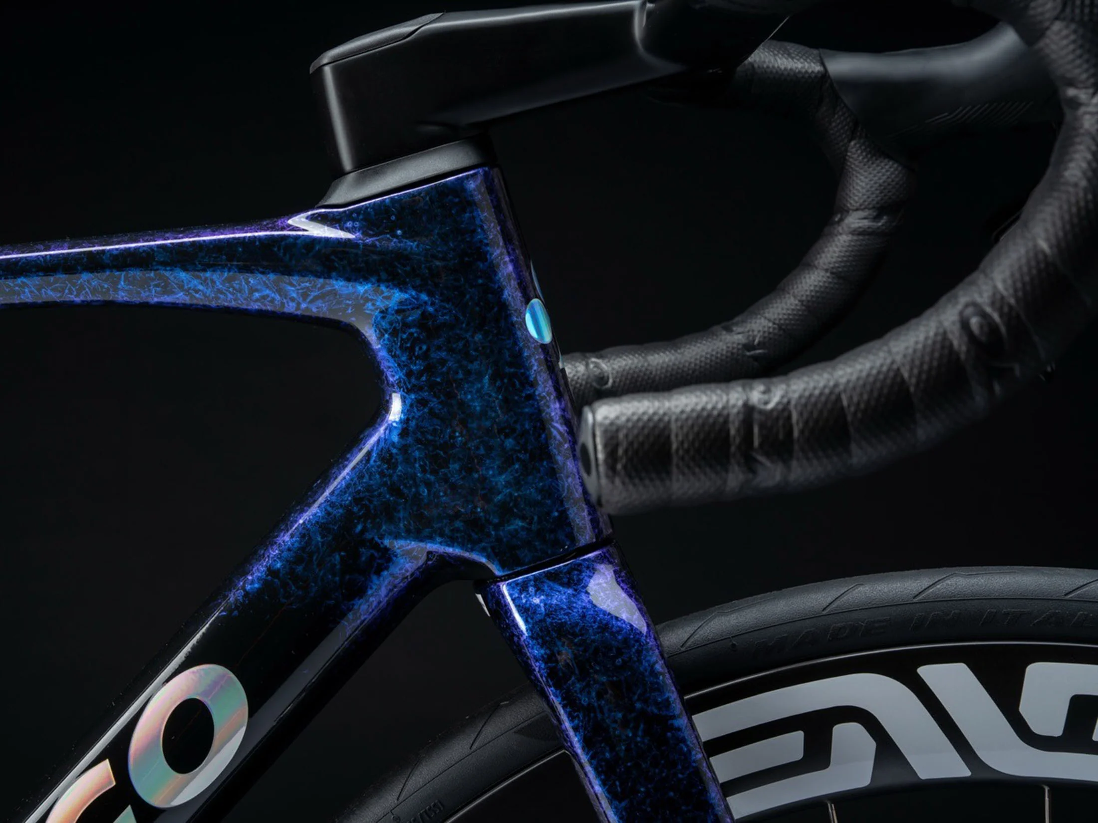 Colnago V5RS Road Bike - STBU Black/Blue - Image 2