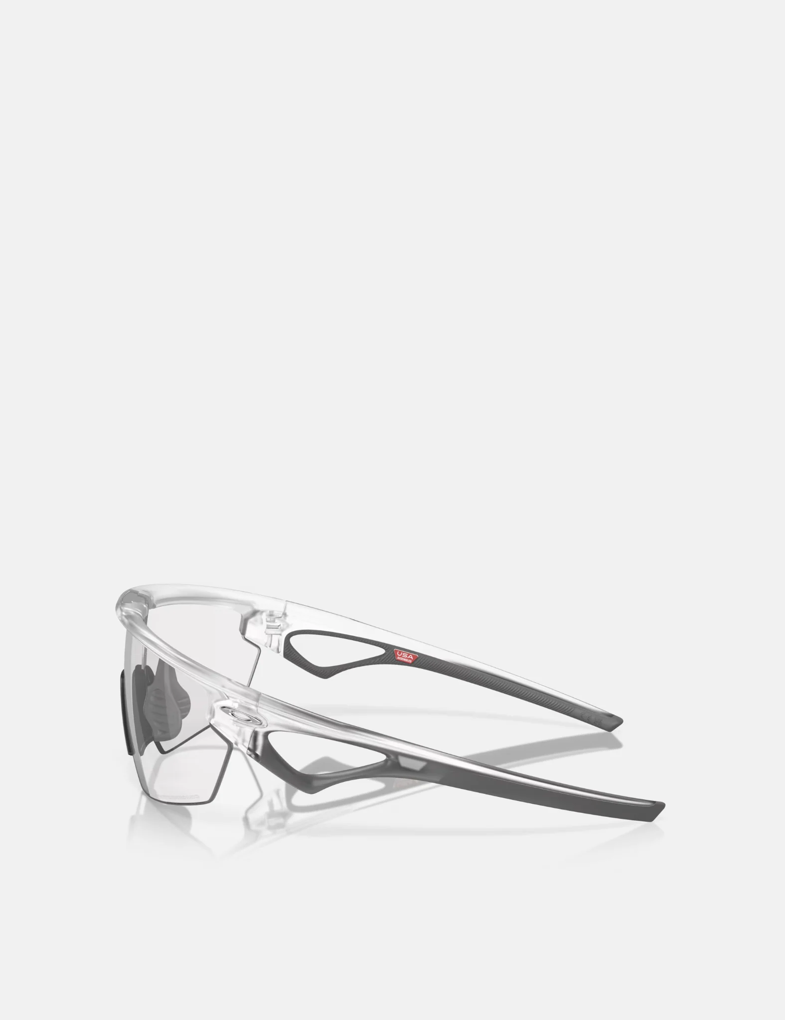 Oakley Sphaera Sunglasses - Matte Clear/Clear Photochromatic - Image 4