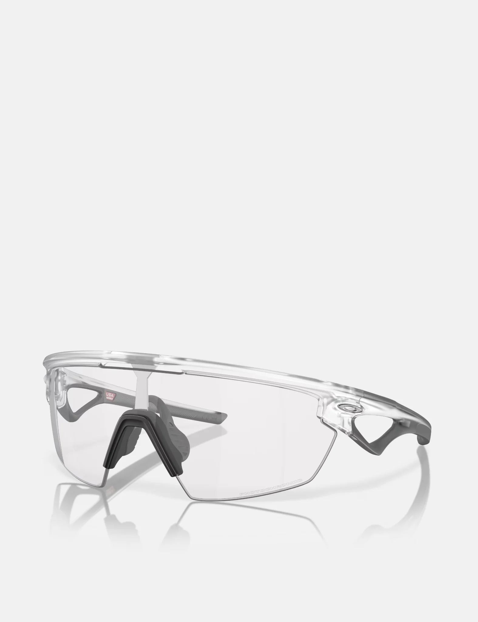 Oakley Sphaera Sunglasses - Matte Clear/Clear Photochromic - Image 2
