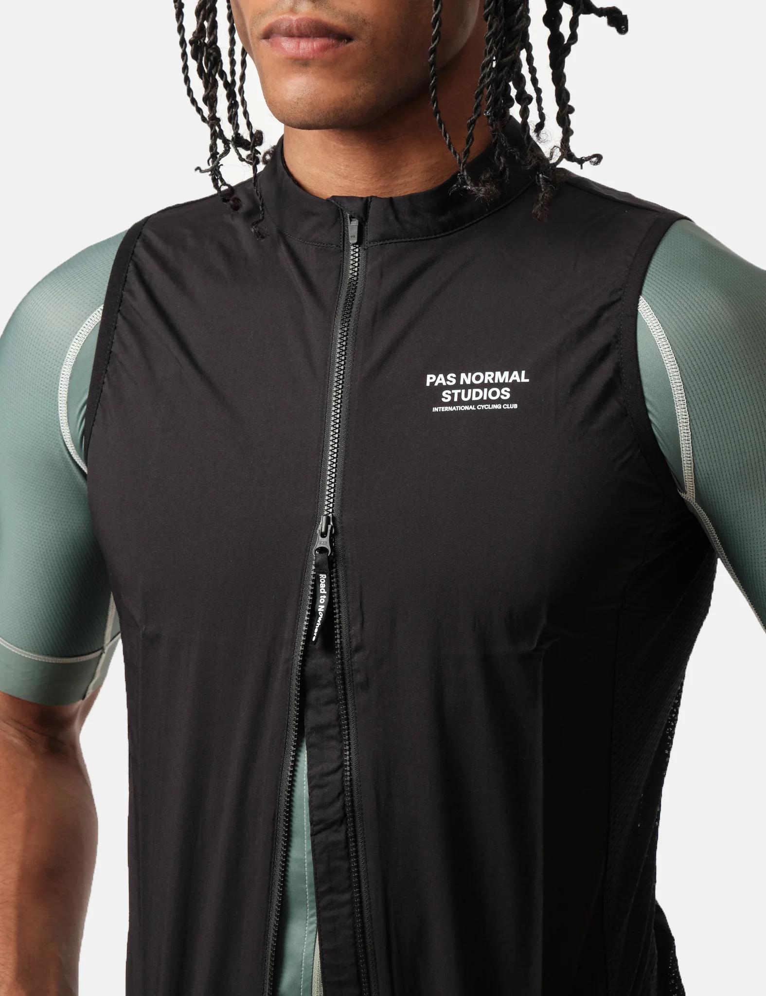 Pas Normal Studios Mechanism Stow Away Gilet - Black - Image 4