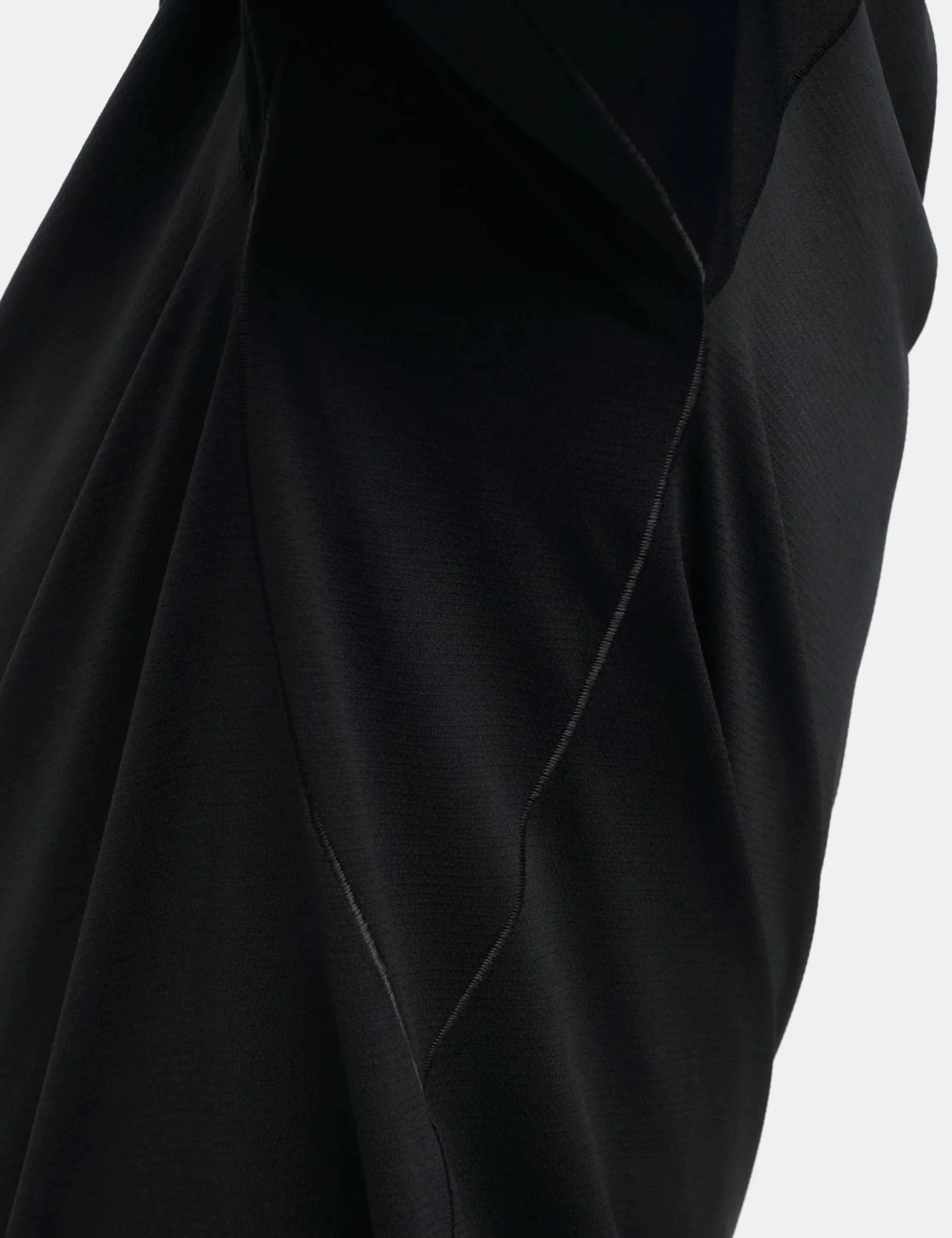 Portal Lateral Peak Long Sleeve T-Shirt - Black Beauty - Image 3
