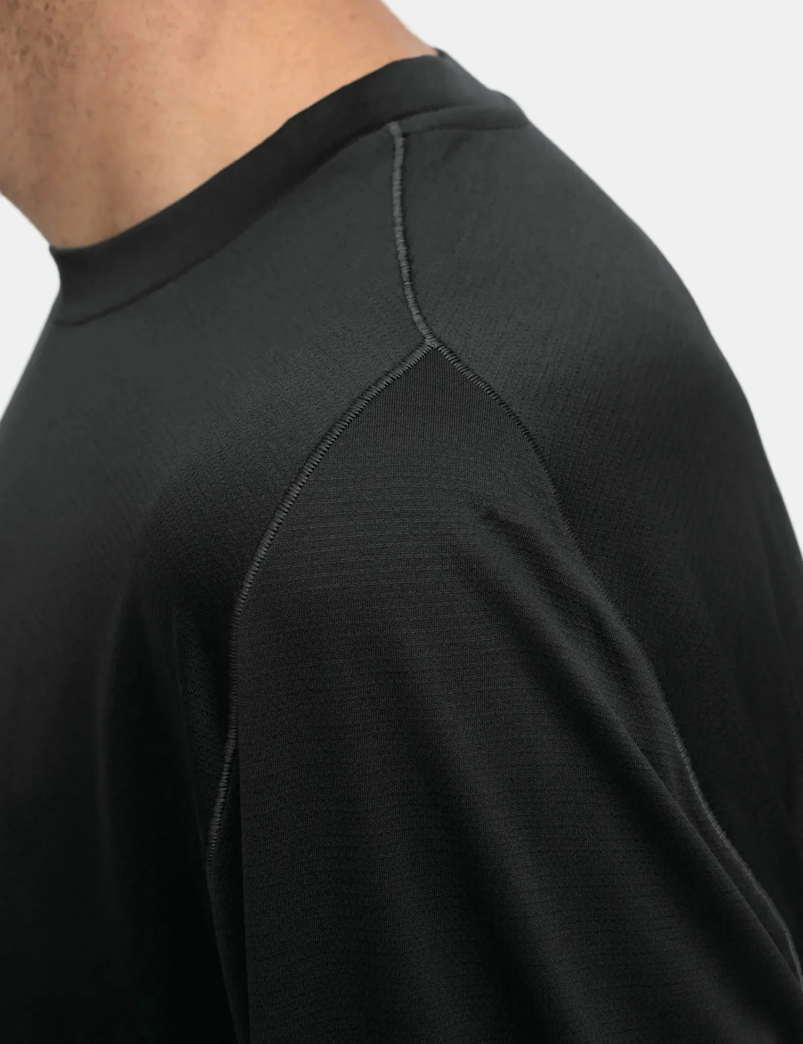 Portal Lateral Peak T-Shirt - Black Beauty - Image 3