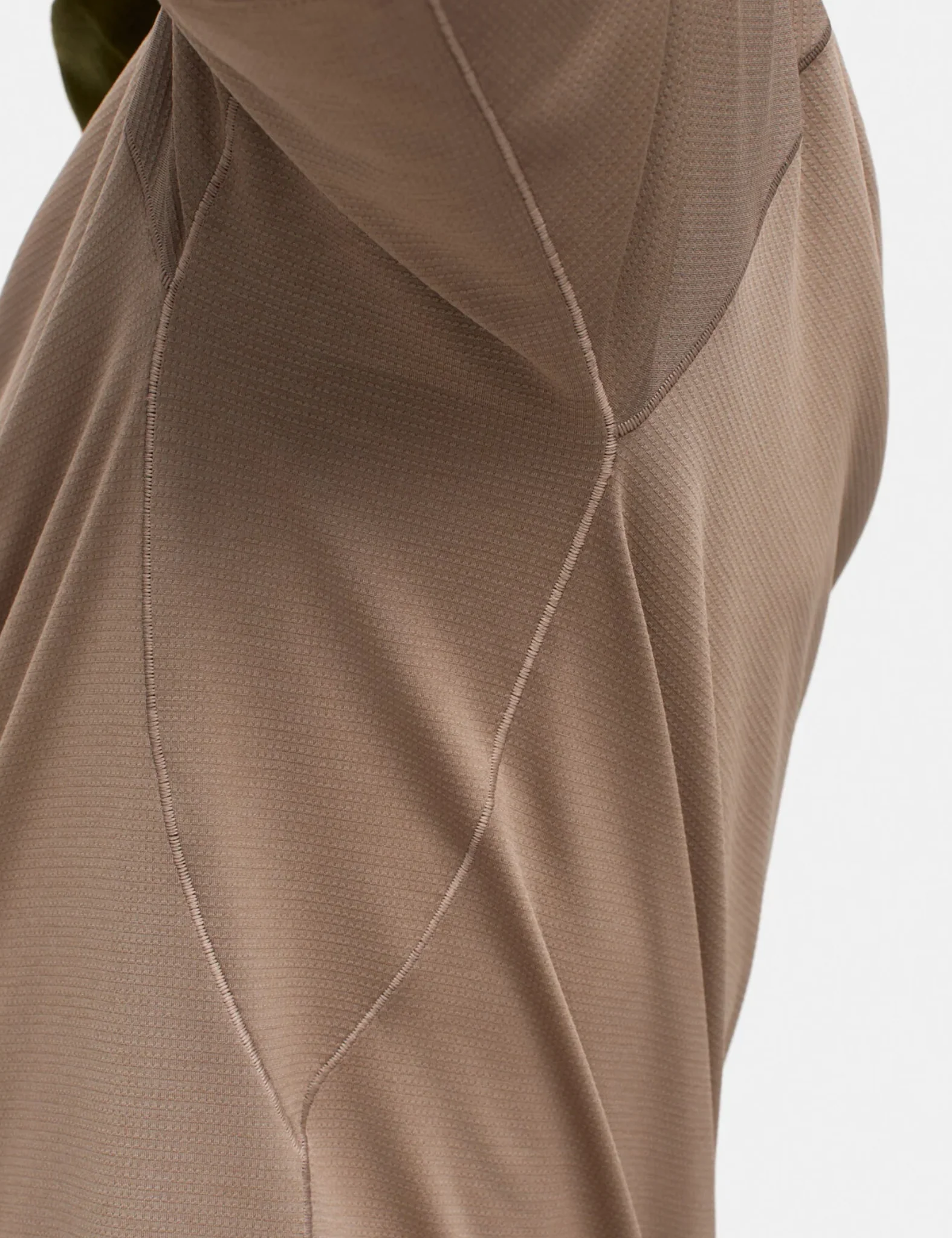 Portal Lateral Peak T-Shirt - Desert Taupe - Image 3