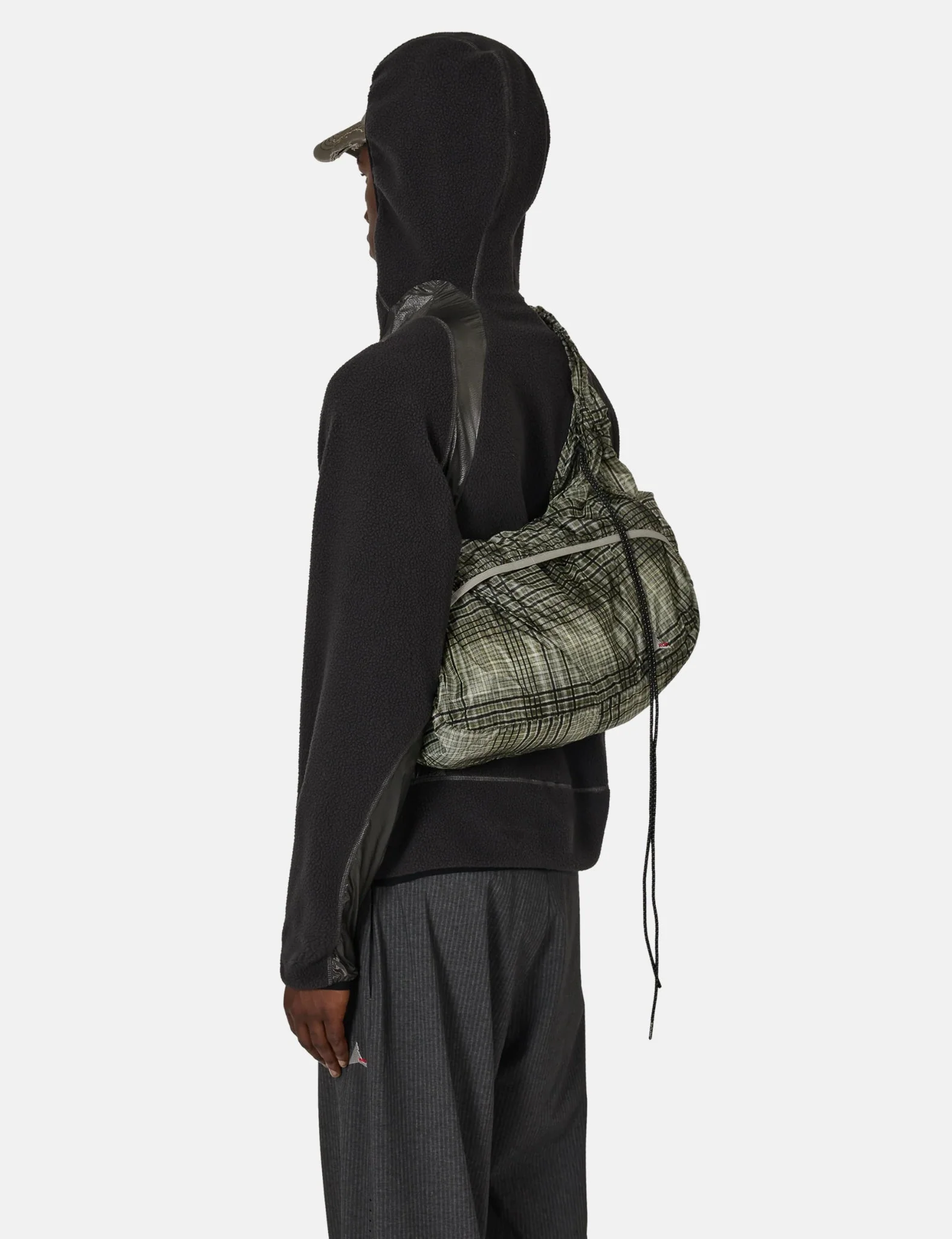 ROA LAKI Packable Knot Bag - Black/Green - Image 2