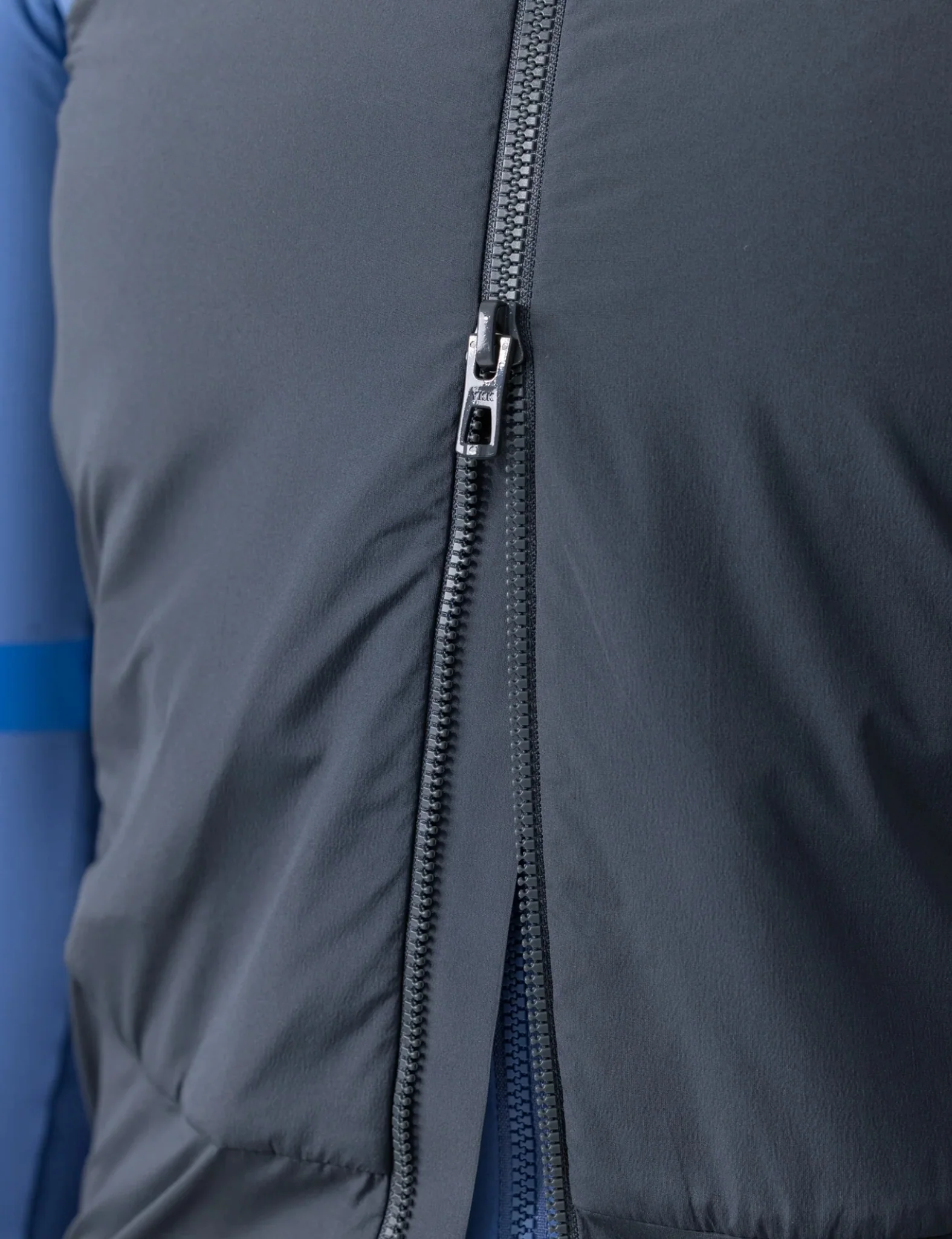 Universal Colours Chroma Insulated Unisex Gilet - Slate Grey - Image 6